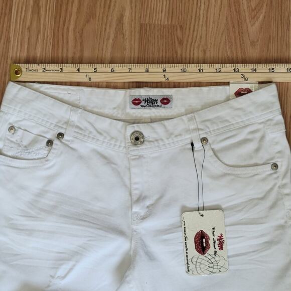 339 What About Me Capri Jeans Sz 9/10 Distresses - Picture 5 of 10